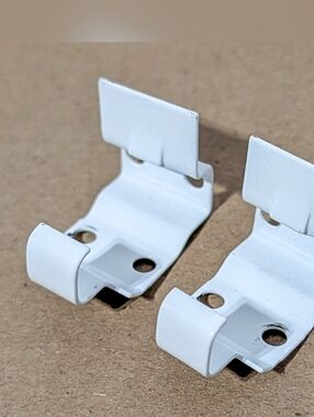 Levolor Mini Honeycomb Blind Mounting Brackets - 1 Pair, White